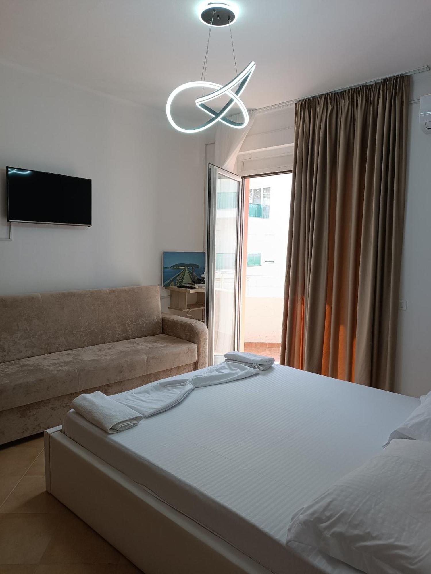 Beachfront 4 By Office Apartament
